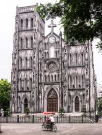 St. Joseph’s Cathedral โบสถ์เก่าแก่เมืองฮานอย