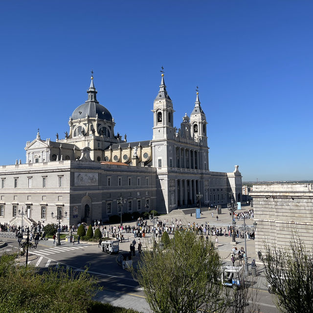 Hola Madrid ลัดเลาะ เดิน ชิม ช้อป ไม่มีเบื่อ