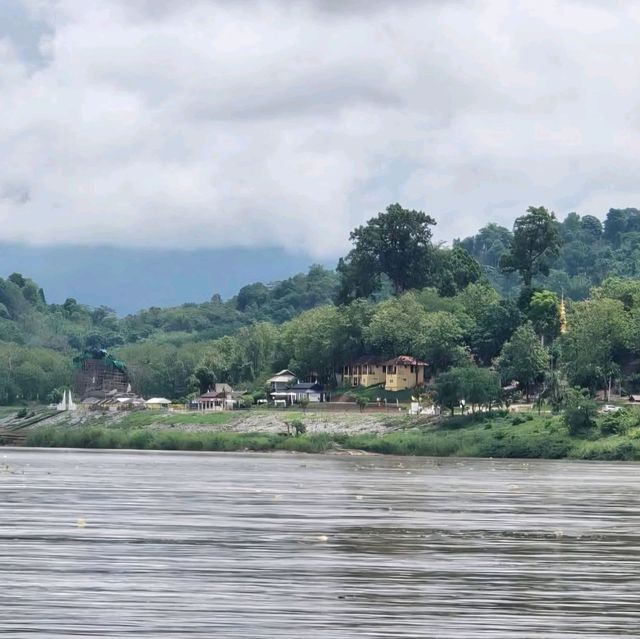 ท่องเที่ยวเชียงแสน เชียงราย 🏞