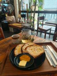 A Slice of Art in a Cozy cafe