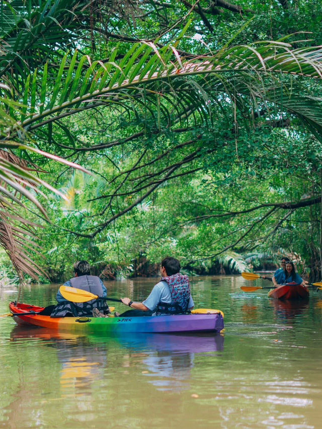 นั่งเรือชิลๆ ชมธรรมชาติใกล้กรุงเทพสุดๆ 🚣🌿