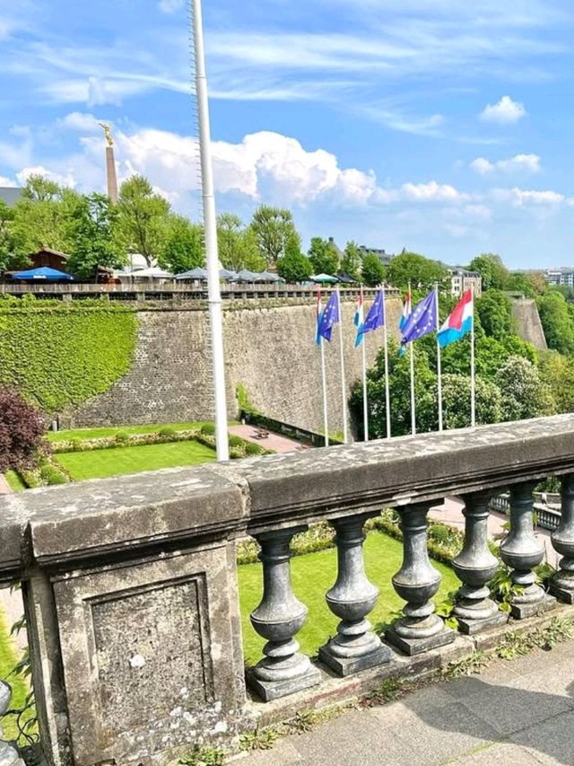 🇱🇺💼 Luxembourg on a Shoestring: Big Charm, Small Budget! 🗺️✨