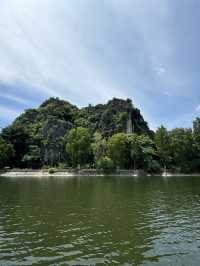 🌿 Glide Through Nature’s Masterpiece – Tam Cốc’s Hidden Wonders