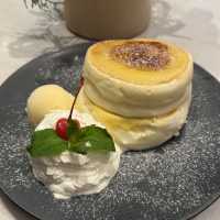 【東京観光】オフィス街で出会ったふわしゅわパンケーキ🥞