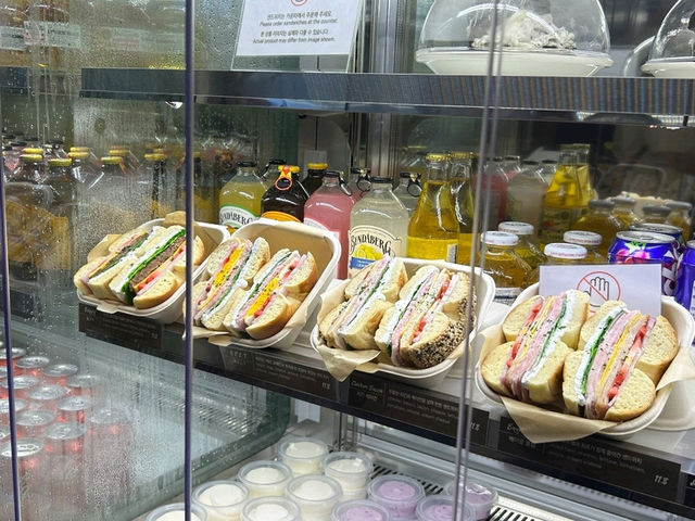 서울 도심속 미국감성 베이글 맛집 베이글랜드 홍대점