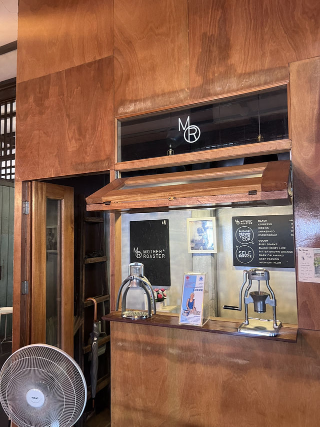 ร้านกาแฟย่านตลาดน้อย