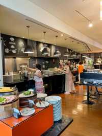 ✨ Weekend Staycation ที่ Hilton Grande Asoke Bangkok – คุ้มค่าเกินราคา! 🛏️🍃