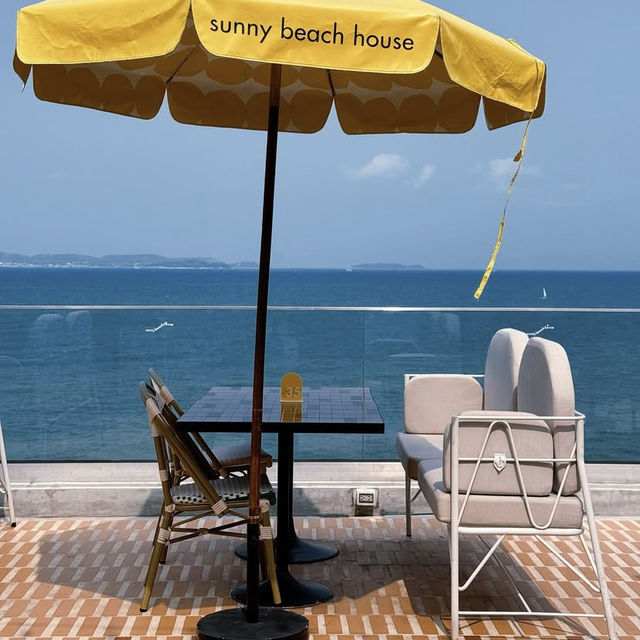 Sunny Beach House 