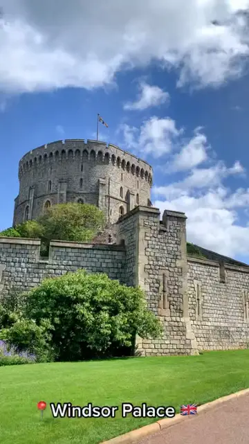 👑 A Royal Day Out: Windsor Castle from London 🏰✨