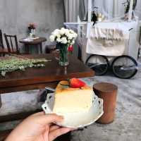 Unbirthday Cafe | Bangkok