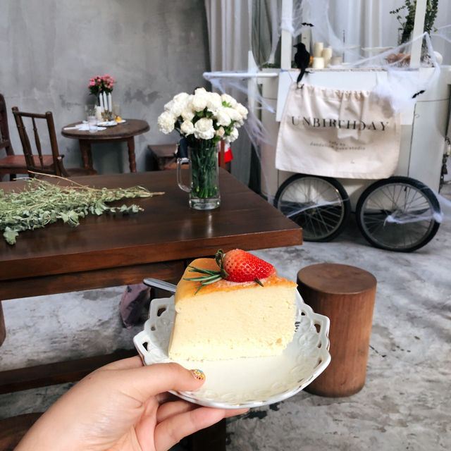 Unbirthday Cafe | Bangkok
