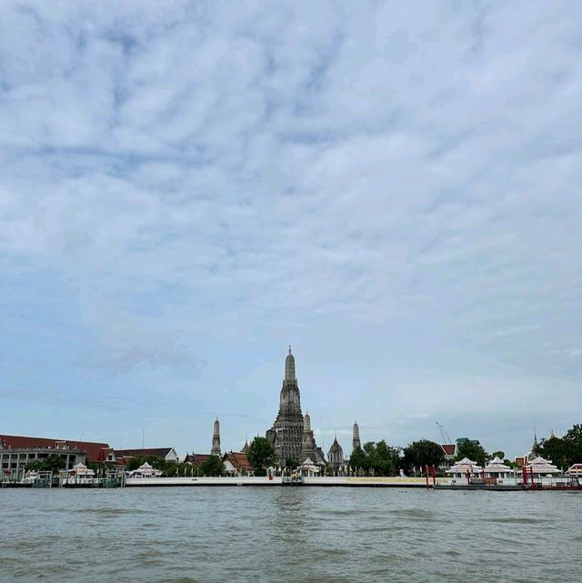Wat Arun (Temple of Dawn)