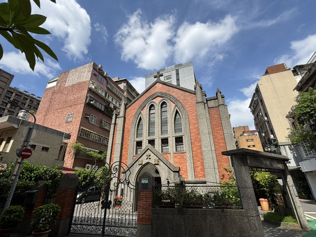 台北-晴光市場（巷弄中的美食天堂）
