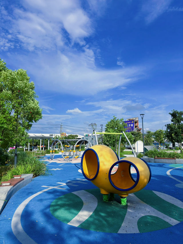 桃園中壢｜大江內定公園 Outlet旁的綠意秘境，散步野餐溜小孩一次滿足！