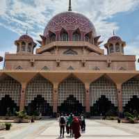 Whispers of Prayer at Masjid Putra