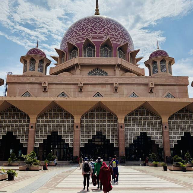 Whispers of Prayer at Masjid Putra
