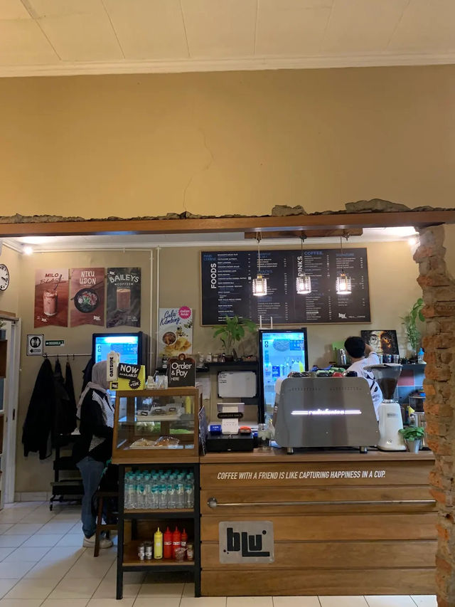 BLU Coffee & Kitchen