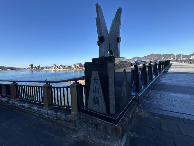 Inuyama: A Historical Gem in Japan! 🏯🌸