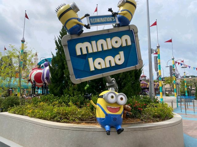 Minions in town