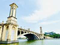 A Walk Through Grandeur: Seri Gemilang Bridge