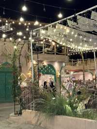 🌅 日落時分的尼茲瓦老城光影