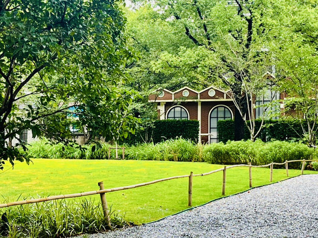 A Tranquil Retreat with Literary and Historical Significance