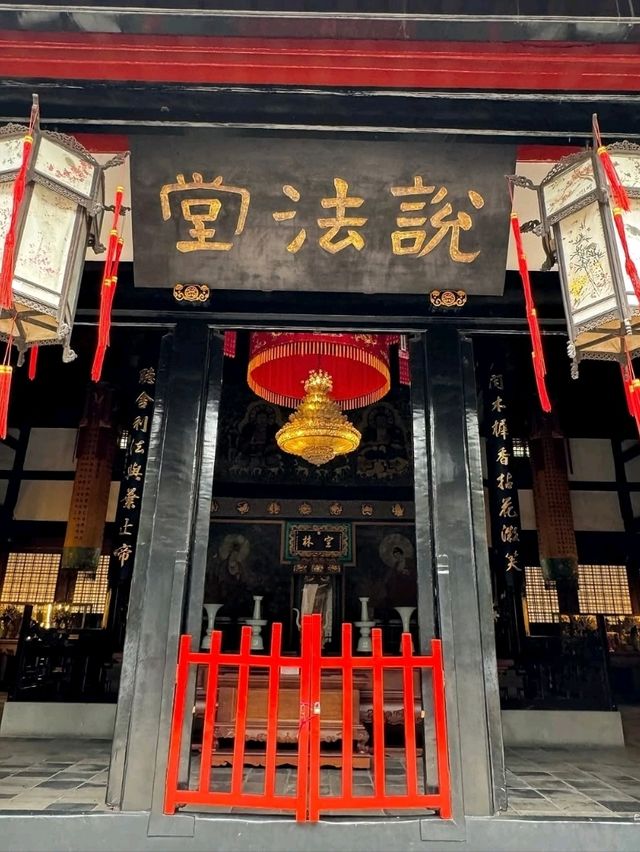 Discover Serenity and Culture at Wenshu Monastery in Chengdu