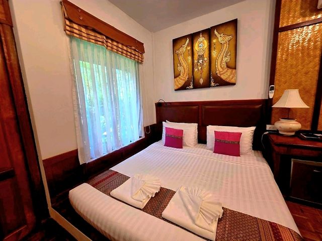 หาดส่วนตัวที่ Coral🪸 Hotel Bangsaphan