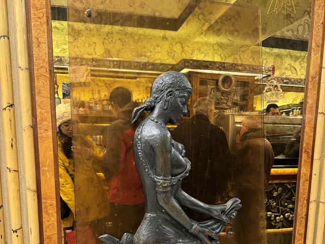 羅馬· 特萊維噴泉 💦✨ 羅馬· 特萊維噴泉 💦✨