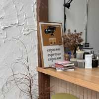 Neighbour café คาเฟ่มูดดี สไตล์โฮมมี่