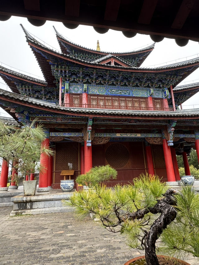 《木府：麗江古城的靈魂殿堂》 