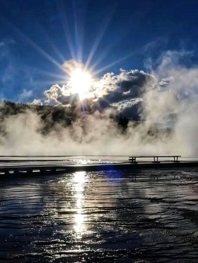 🌋 Yellowstone National Park – The Wild Heart of America