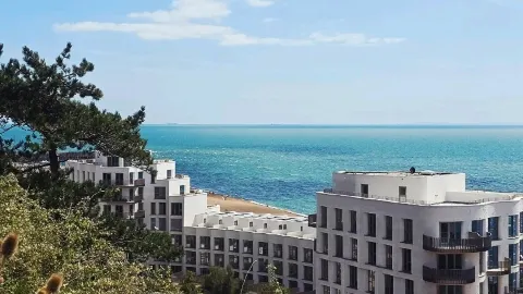 🌊 ความสงบริมทะเลและเสน่ห์ชายฝั่ง - ทริปไปโฟล์คสโตน — traveler post in Folkestone