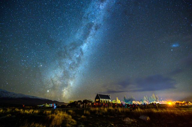 蒂卡波湖畔:好牧羊人教堂四季風光之旅 蒂卡波湖畔:好牧羊人教堂四季風光之旅