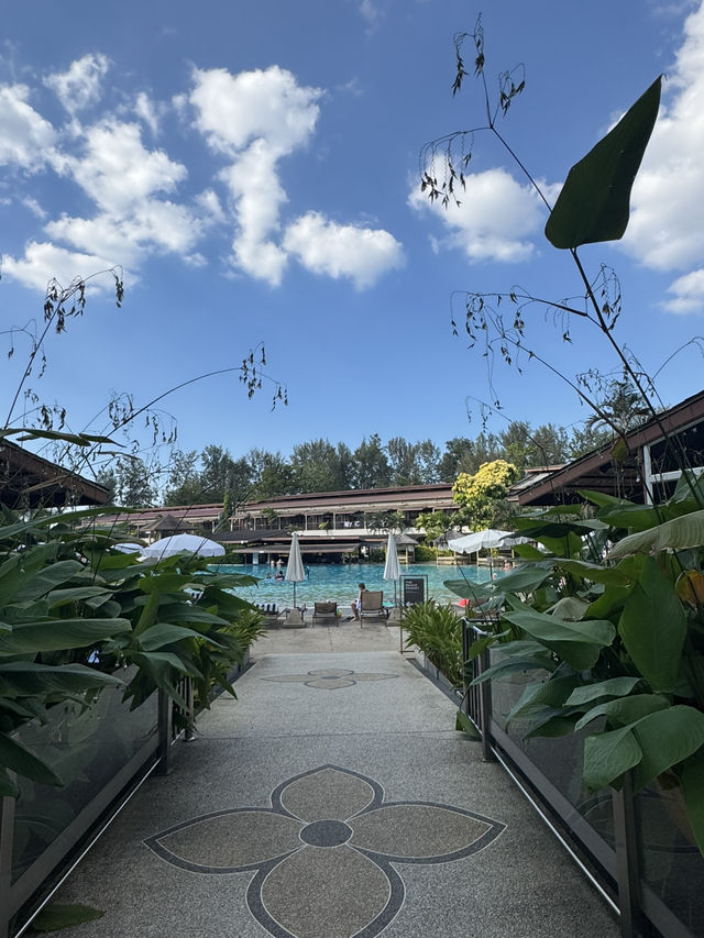 Arinara Beach Resort หาดบางเทา ภูเก็ต ติดทะเล