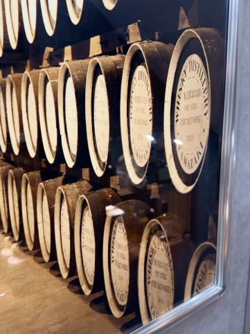 THE VINTAGE STOCK TOKYO — A paradise for vintage alcohol