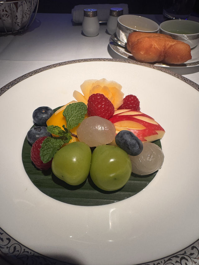 ✈️ FIRST CLASS การบินไทย 6 ชั่วโมง กรุงเทพฯ → โอซากา 80,000 บาท คุ้มไหม?