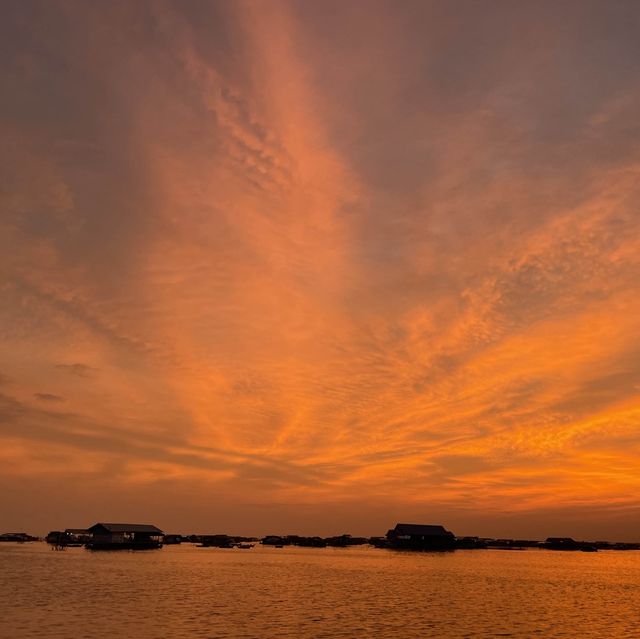 Sunset experience on Tonle Sap