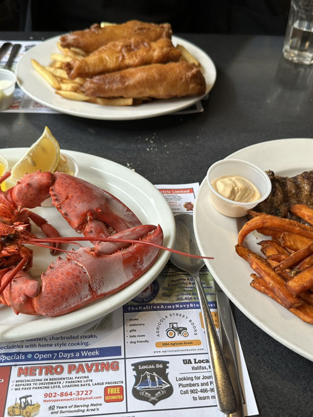 Halifax Downtown에 있는 랜드마크 seafood restaurant~Bluenose!!