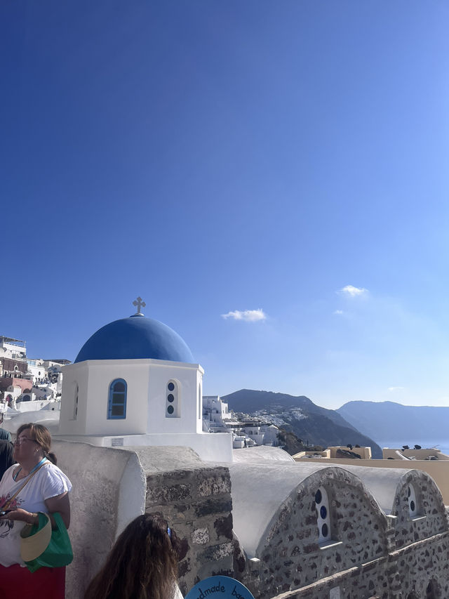 Santorini: Where Dreamy Views Meet Epic Vibes 🇬🇷💙 Santorini: Where Dreamy Views Meet Epic Vibes 🇬🇷💙