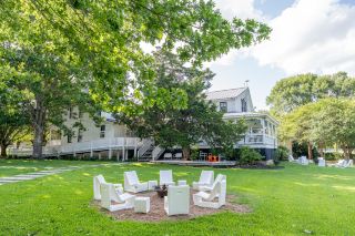 Fire-Pit Evenings, a Blue-Tile Shower, Pool Time, and Frenchie Dining