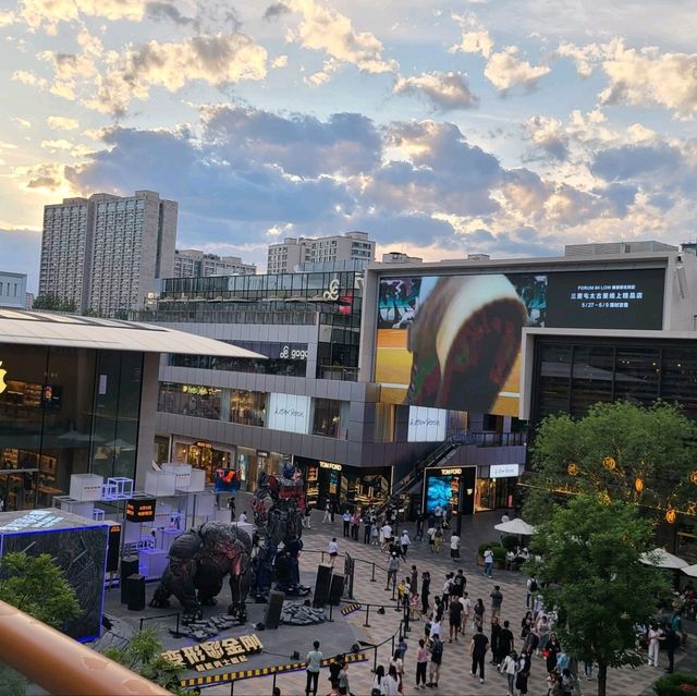 the beautiful Sanlitun