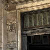 Must see this in Rome, but no way to escape ling queue!