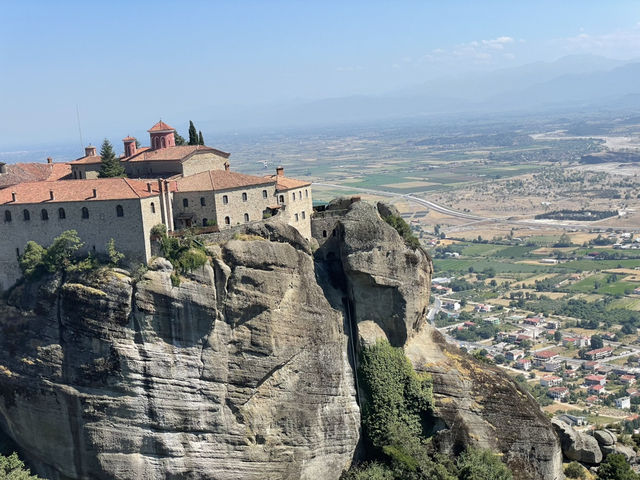 A Magical Day Trip to Meteora: Greece’s Breathtaking Monasteries in the Sky