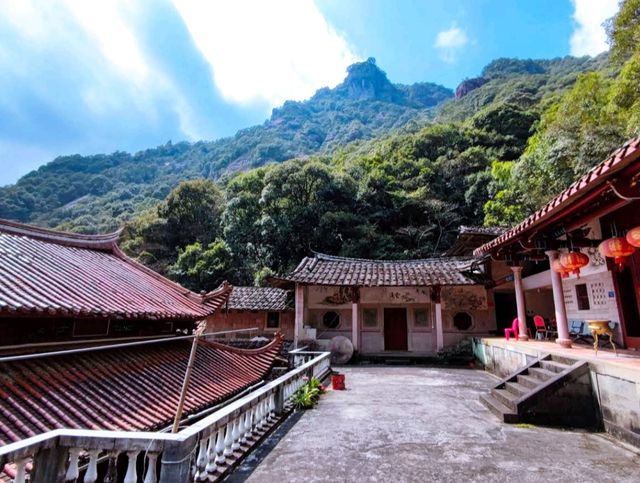 菜溪岩風景區