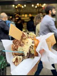 Sicily’s Glossy Gelato Kisses Bun 