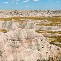 📍 Top Landmarks in Badlands National Park – Nature’s Sculpted Masterpieces 🌾⛰️