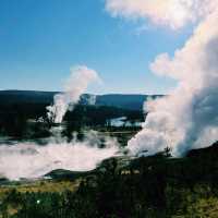 🚗🌲 Top Transportation Tips for Exploring Yellowstone National Park