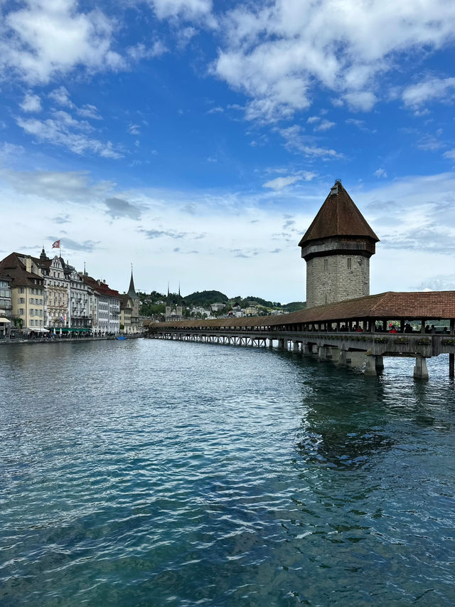 Switzerland’s Affordable Capital Experience 🐻🏰
