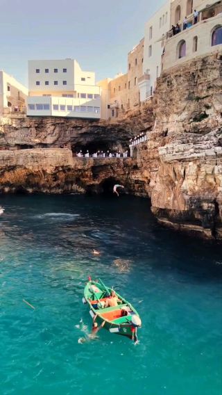 🌊 Polignano a Mare: A Cliffside Jewel of the Adriatic 🇮🇹✨